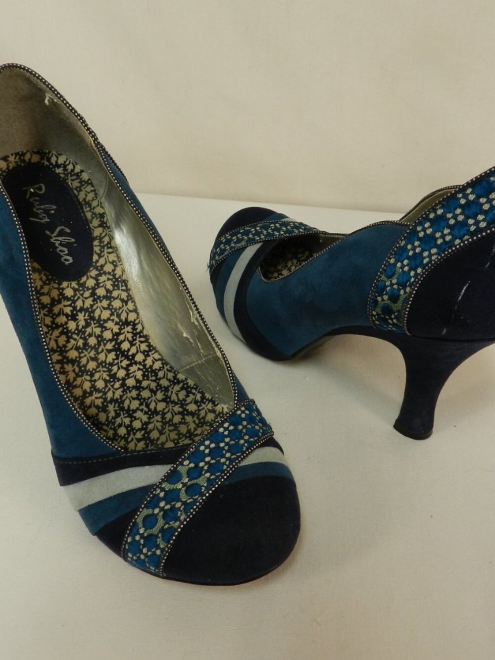 Ruby Shoo Suede Embroidered pumps heels Color-block blue Size Sz 7